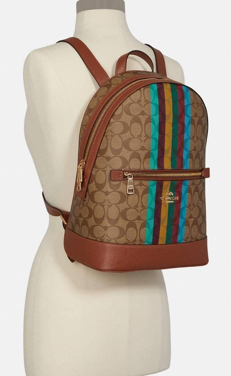 COACH KENLEY BACKPACK IN SIGNATURE CANVAS WITH STRIPE (COACH C5795)🌈🍁กระเป๋าเป้ กระเป๋าสะพายรุ่น Unisex ที่ใช้ได้ทั้งชายและหญิง รูปทรงสวย ขนาดกำลังดี// วัสดุแคนวาสคุณภาพ ผสมหนังแท้ ลาย SIGNATURE//เปิด-ปิด ด้วยซิบ ด้านในโล่งกว้าง จุของได้เย