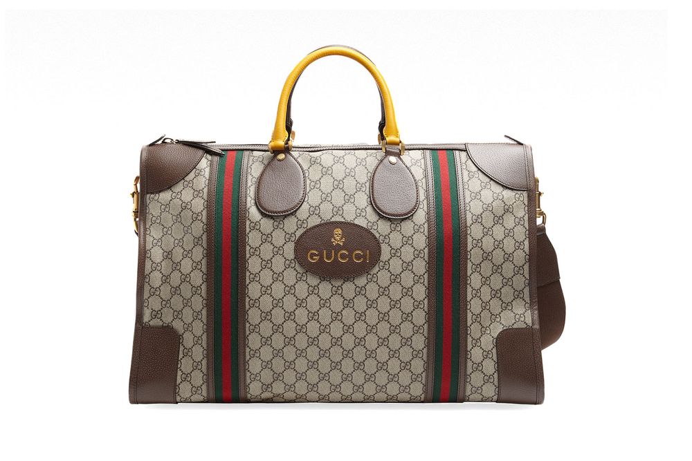 GUCCI Neo Vintage Monogram Travel Bag / Gucci Duffle bag กระเป๋าเดินทางใบใหญ่ มาพร้อมสายสะพายที่สามารถถอดได้ ให้คุณเลือกสะพายไหล่หรือถือได้