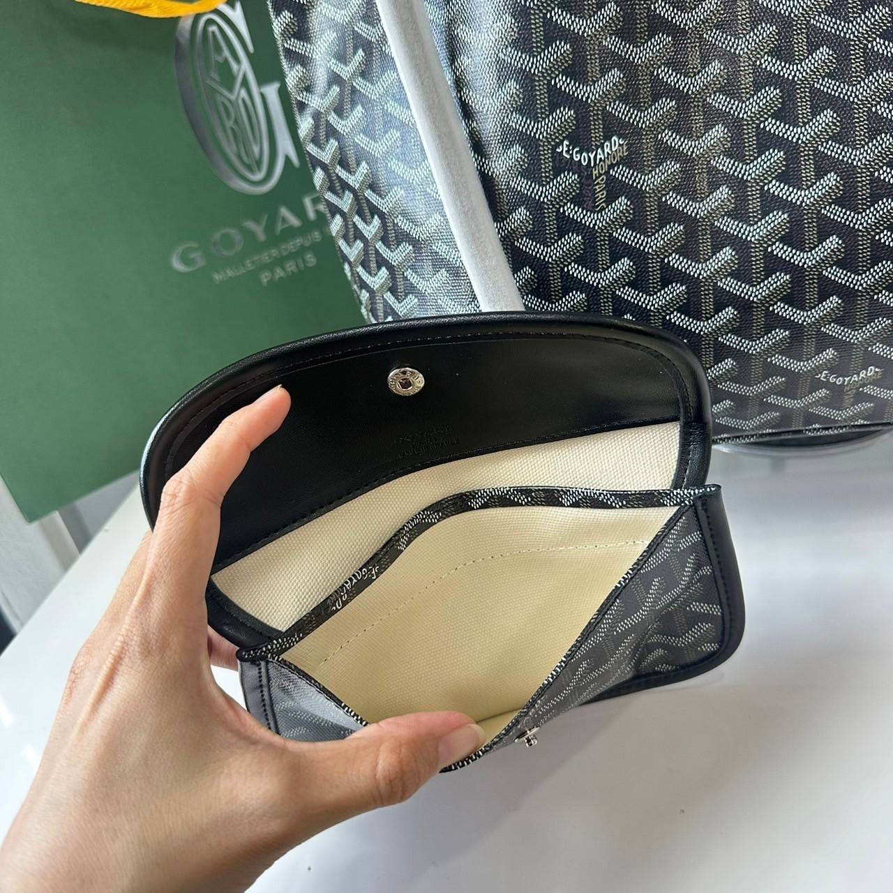 พร้อมส่ง 5 สี PM GOYARD ANJOU PM REVERSIBLE TOTE BAG / Goyard tote bag กระเป๋าทรงโท้ทใบใหญ่ เกรดไฮเอน 1:1 ใช้งานต่างประเทศได้ ภาพถ่ายจากงานขายจริง