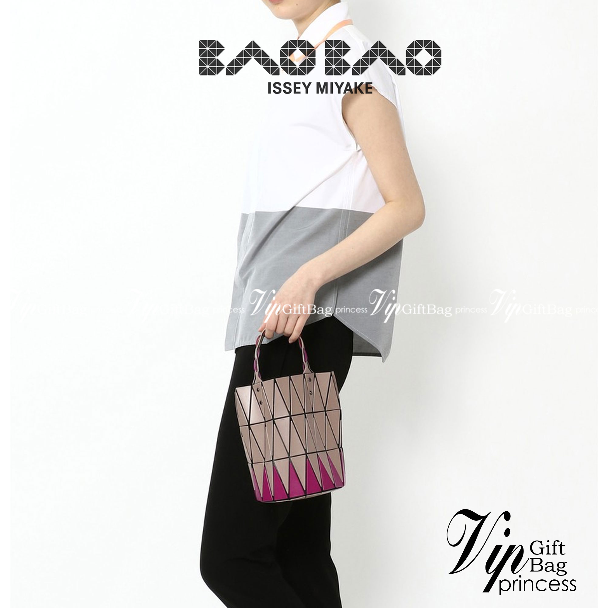 BAOBAO ISSEY MIYAKE BUCKET BAG / BAOBAO BASKET / ZIG-ZAG PATTERN TRIANGLE BASKET HANDBAG ภาพสินค้าถ่ายจากงานขายจริง ใช้งานต่างประเทศได้ค่ะ