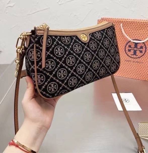 TORY BURCH T MONOGRAM JACQUARD SHOULDER BAG กระเป๋าสะพายข้าง Tory 😍😍 ใบเล็กซิปบน ลายT โมโนแกรม อะไหล่ทองมาใหม่ มาพร้อมสายสะพายยาว2 สาย งานจริงสวยทุกมุมงานปั้มแบรนด์ทุกจุด