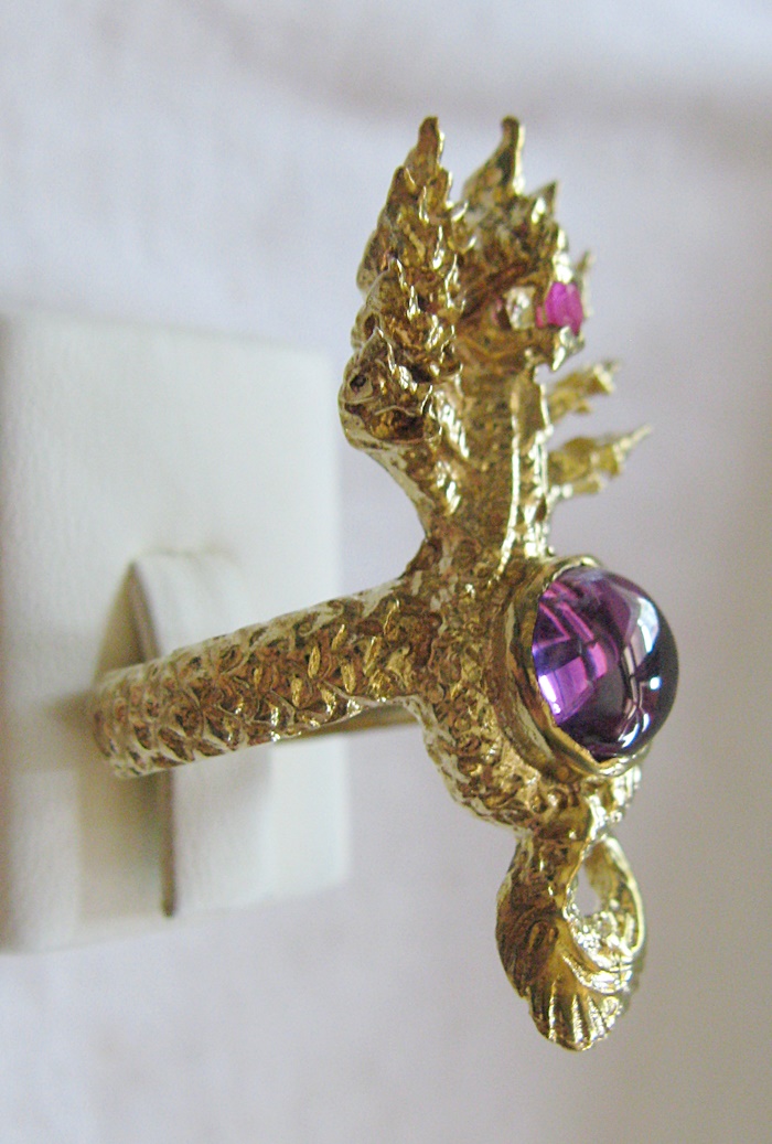 สินค้าหมดค่ะ แหวนพญานาค9เศียรประดับพลอยมณีใต้น้ำ(เพชรพญานาค)สีม่วงเนื้อทองเหลือง(ทุกราศี) เสริมอำนาจ คุ้มครองค่ะ