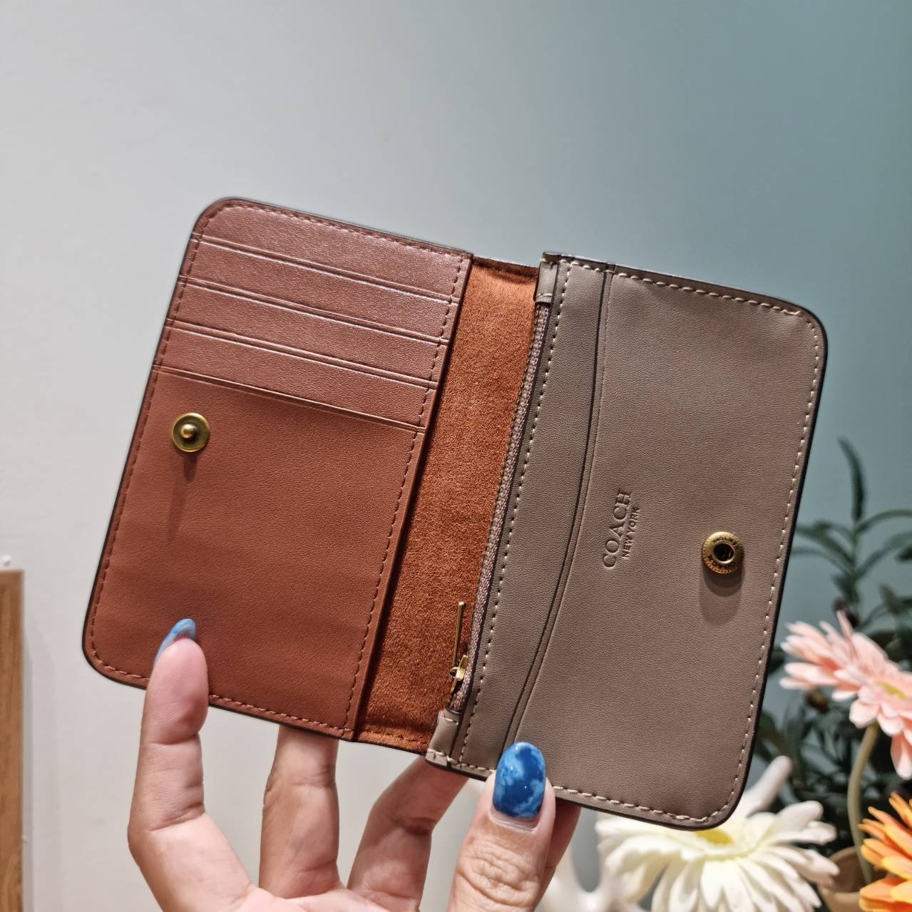 COACH SLIM CARD CASE IN SIGNATURE CANVAS C4818 / C5870 / C4818 กระเป๋าถนอมบัตรกึ่งกระเป๋าสตางค์ เกรดท็อปออริ เกรดดีสุด สลับแท้ 1:1 ใช้ต่างประเทศได้
