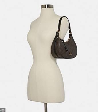 COACH KLEO HOBO BAG ((C7257//C6809//C6807)) พร้อมส่ง คุณภาพเกินเบอร์เลยจ้าา จำนวนจำกัด! กระเป๋าคล้องไหล่หรือสะพายข้างได้ Hobo รุ่นใหม่ล่าสุด ดีไซด์รูปทรงให้ดูเรียลขึ้น หนังแท้นิ่มสวย เปิดปิดกระเป๋าแบบซิปมีหนังห้อยลงมา ภายในกระเป๋าสามารถใส่กระเป๋าเงินใบยาว