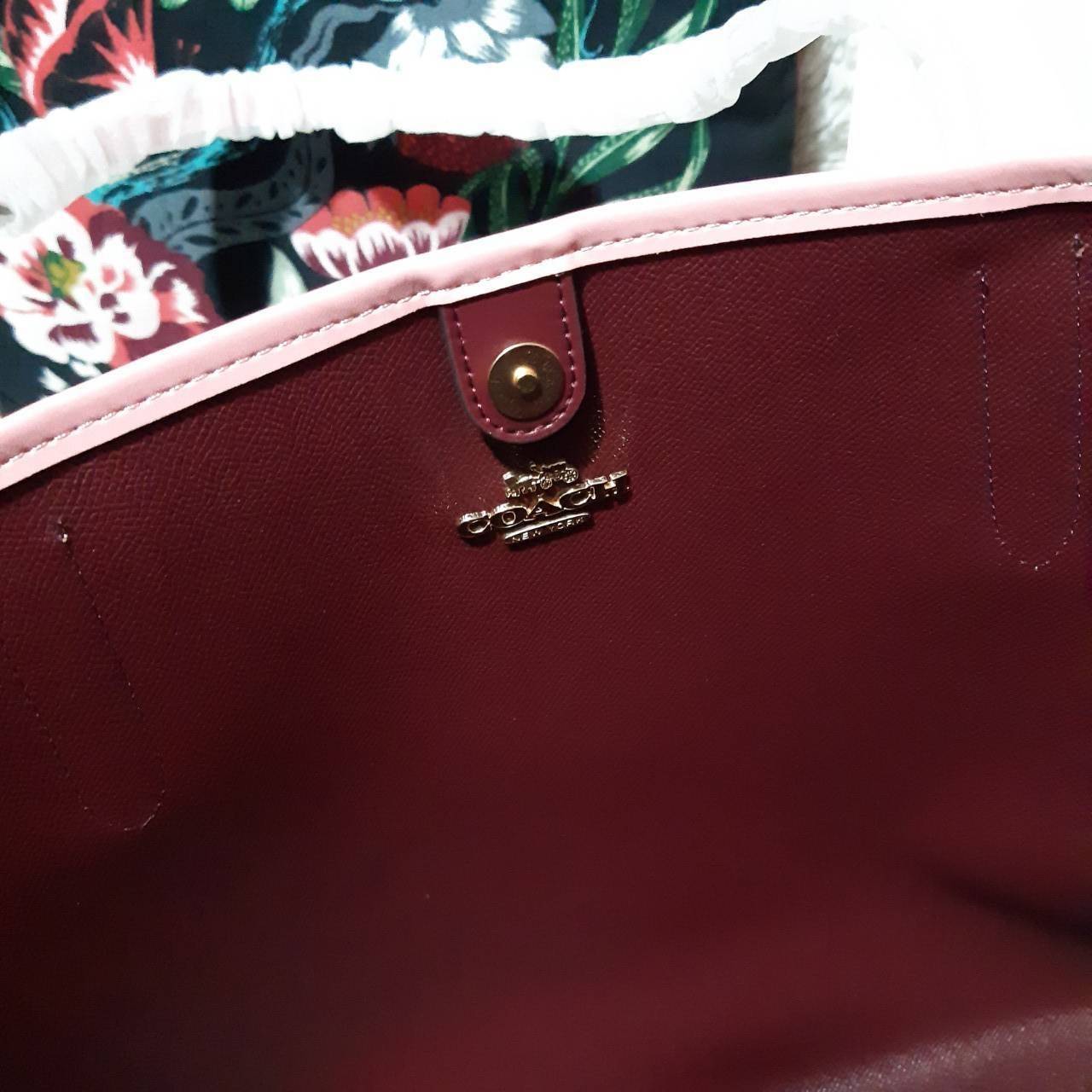 ของแท้ 💯% COACH C5696 CITY TOTE IN SIGNATURE CANVAS กระเป๋าถือทรงโท้ทใบใหญ่ ใส่ของได้ของครบครัน รุ่นใหม่ล่าสุด