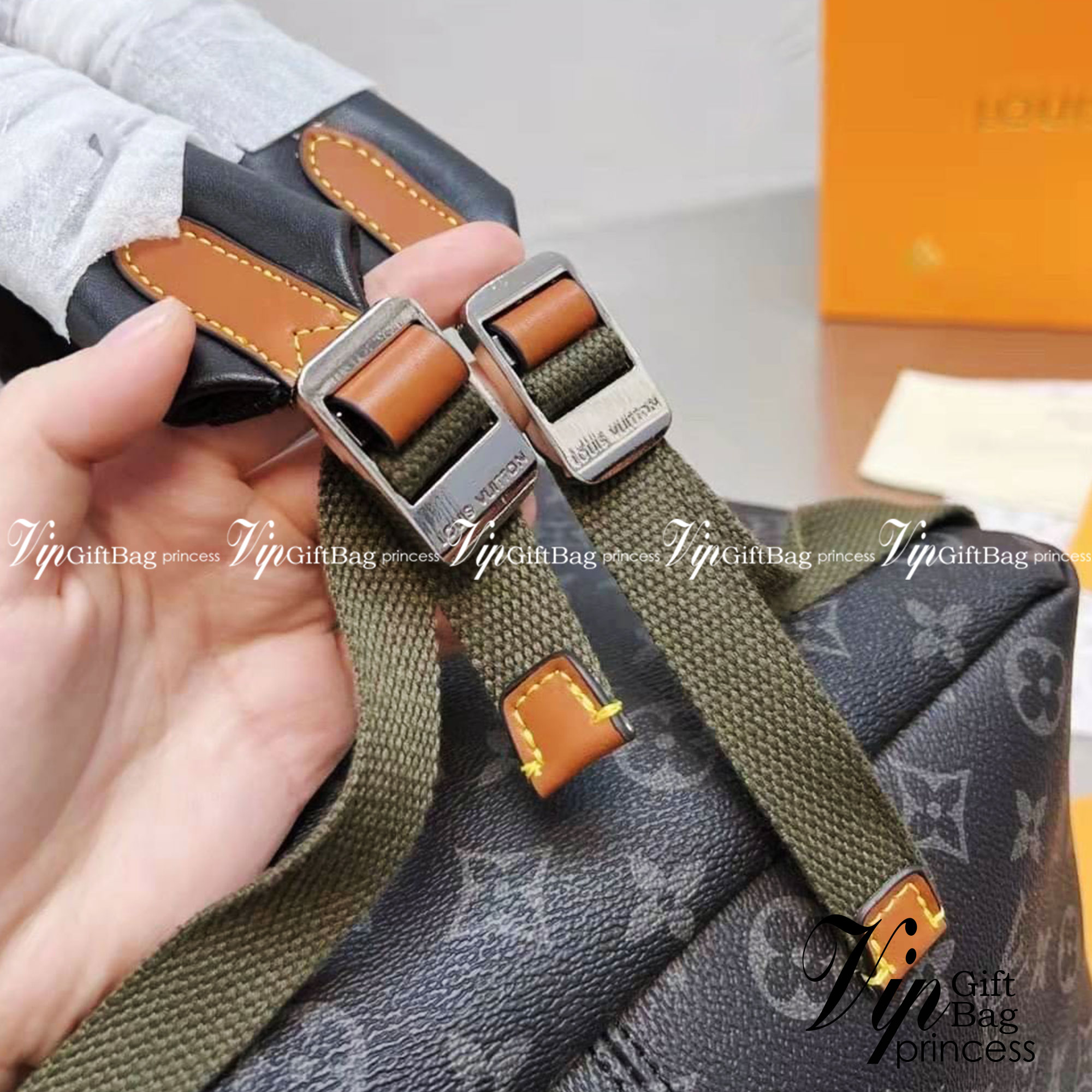 LV Discovery Backpack / LV Backpack in Black กระเป๋าเป้ งานปั้มแบรนด์ ใช้ได้ทั้งชายหญิง ภาพถ่ายจากงานขายจริง ใช้งานต่างประเทศได้