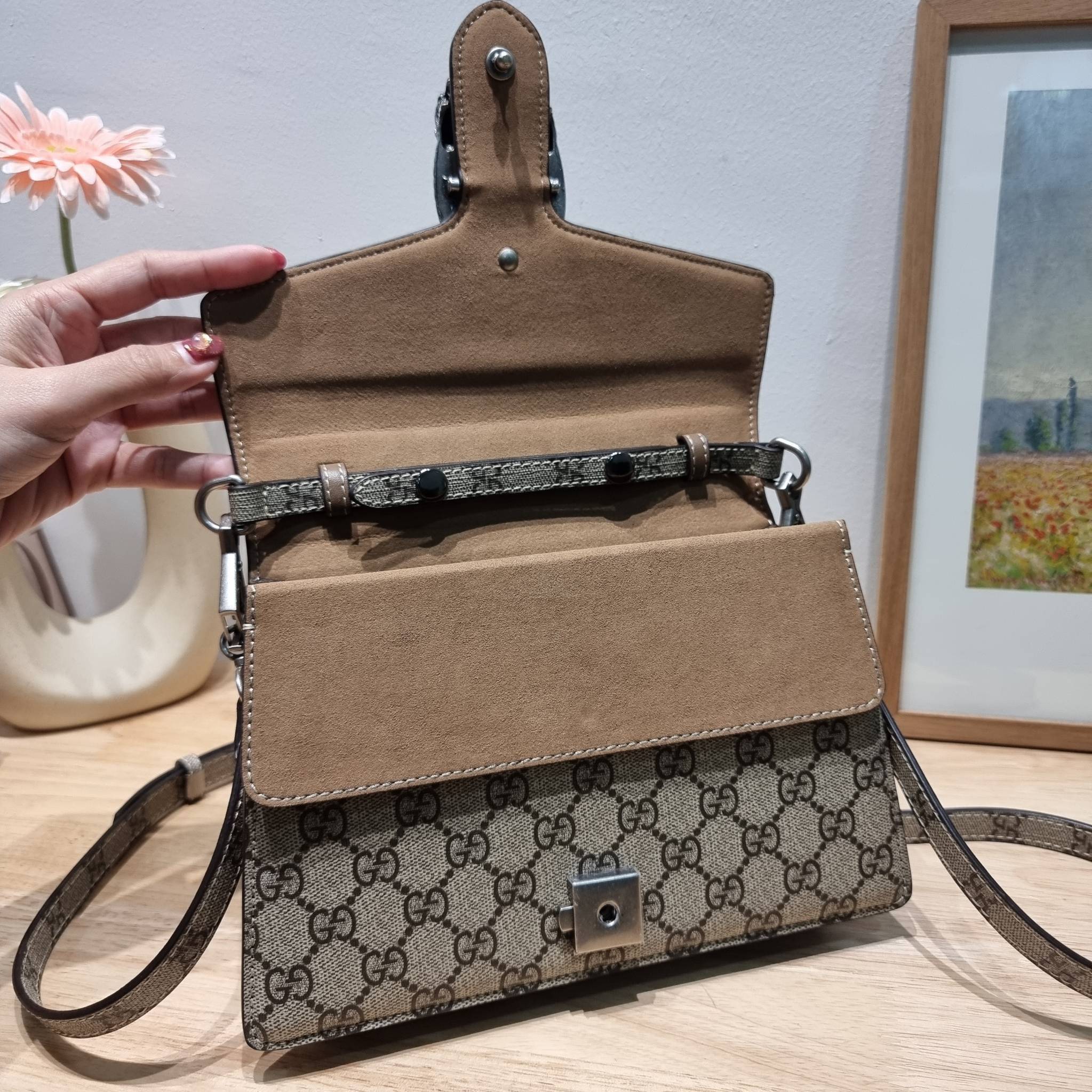 GG SMALL DIONYSUS TOP HANDLE BAG / SMALL DIONYSUS TOP HANDLE BAG / GUCCI BAG พร้อมส่งที่ไทย กระเป๋าสะพายรุ่นสุดคลาสสิค ดีไซน์ 2023 พร้อมหูจับในตัว