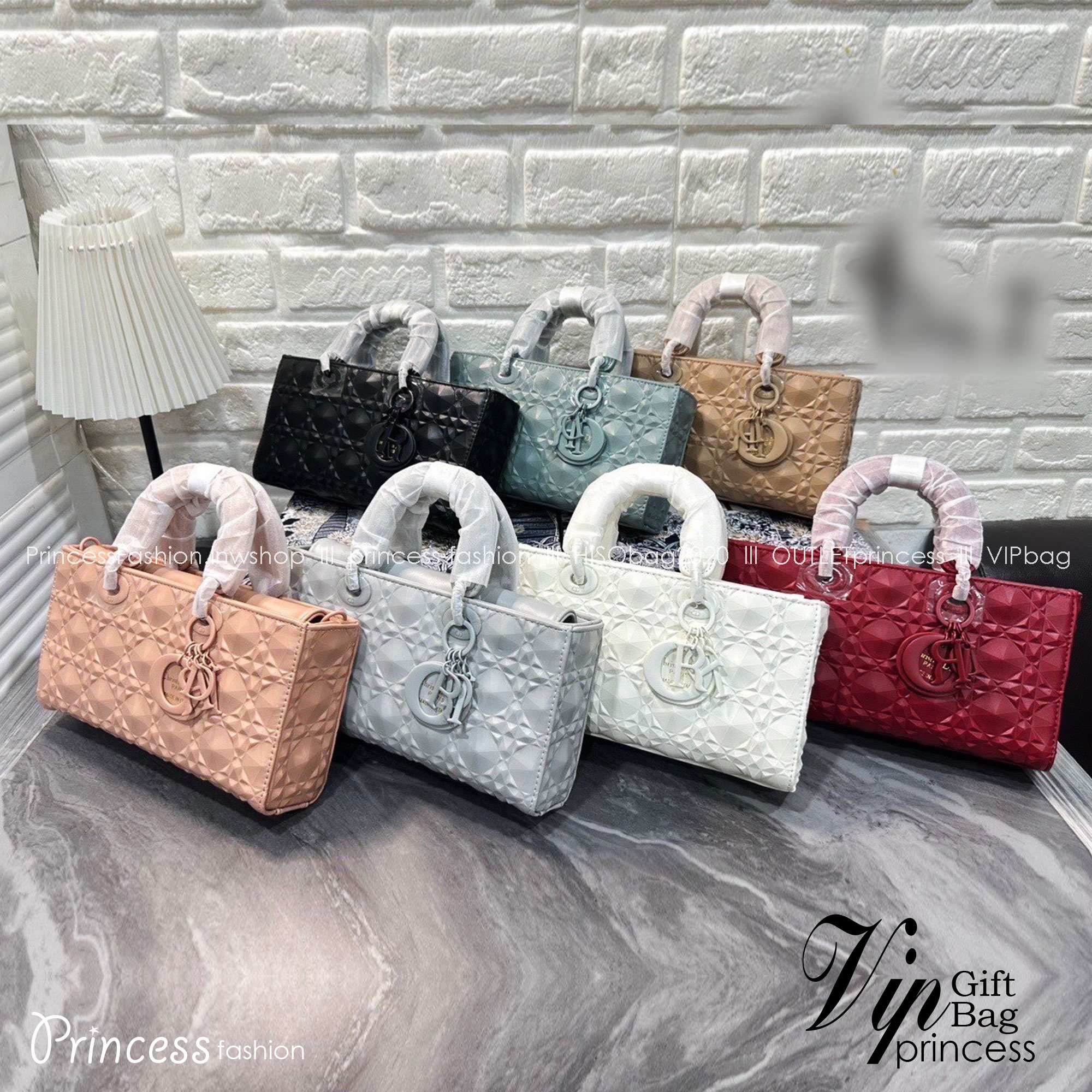 DIOR LADY D-JOY BAG Cannage Calfskin with Diamond Motif 10" คือราชนิกุลมากแม่ความเลดี้ ดิออร์ที่เกินต้าน งานชนช้อปปังสุด ถือสลับแท้ไม่โป๊ะ