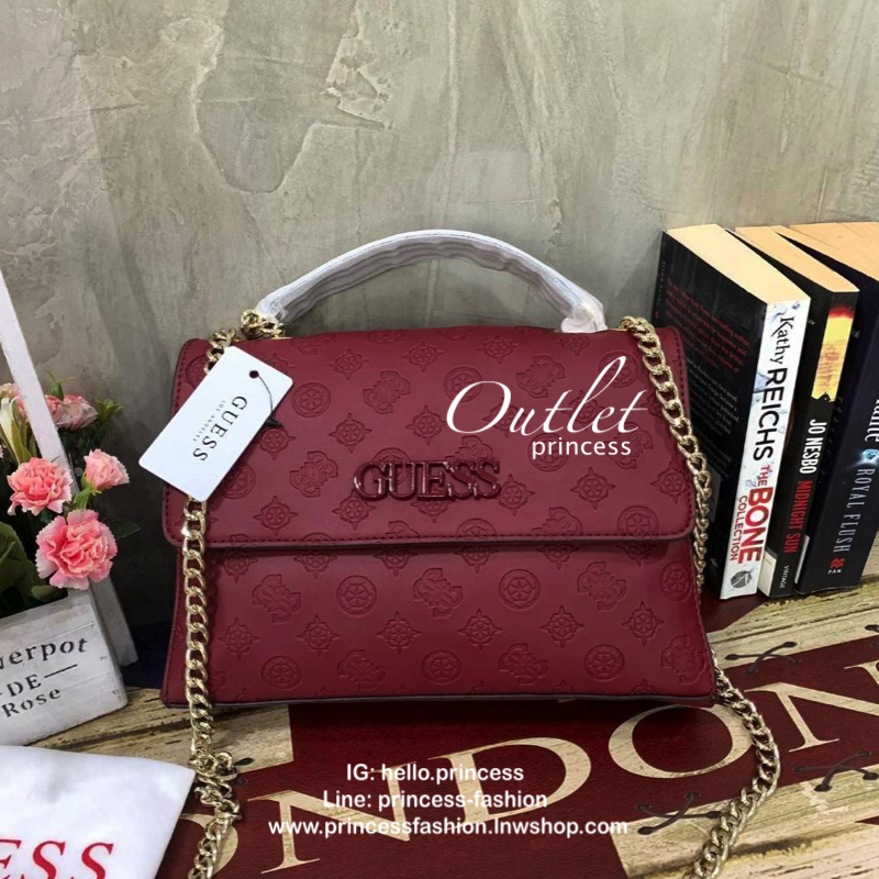 💕GUESS JANELLE CONVERTIBLE CROSSBODY BAG กระเป๋าสะพายข้างรุ่นใหม่ชนช้อปจากGuess สะพายได้ทั้งสายคู่และสายเดี่ยว สายสะพายโซ่ต่อหนังไม่เจ็บบ่า โลโก้ด้านหน้าตัวนูนเด่นชัด วัสดุหนังpu ลาย signature รอบใบ เปิดปิดด้วยกระดุมแม่เหล็กและซิป ภายในมีช่องซิปให