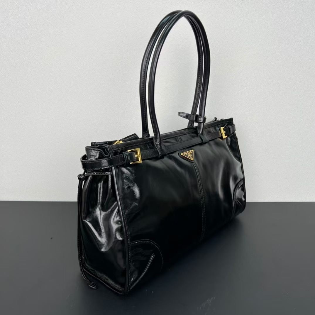 PRADA | Large leather handbag / Prada Tote bag กระเป๋าสะพายใบใหญ่ งานหนังเต็มใบ เกรดออริ สลับแท้ 1:1 ใช้งานต่างประเทศได้