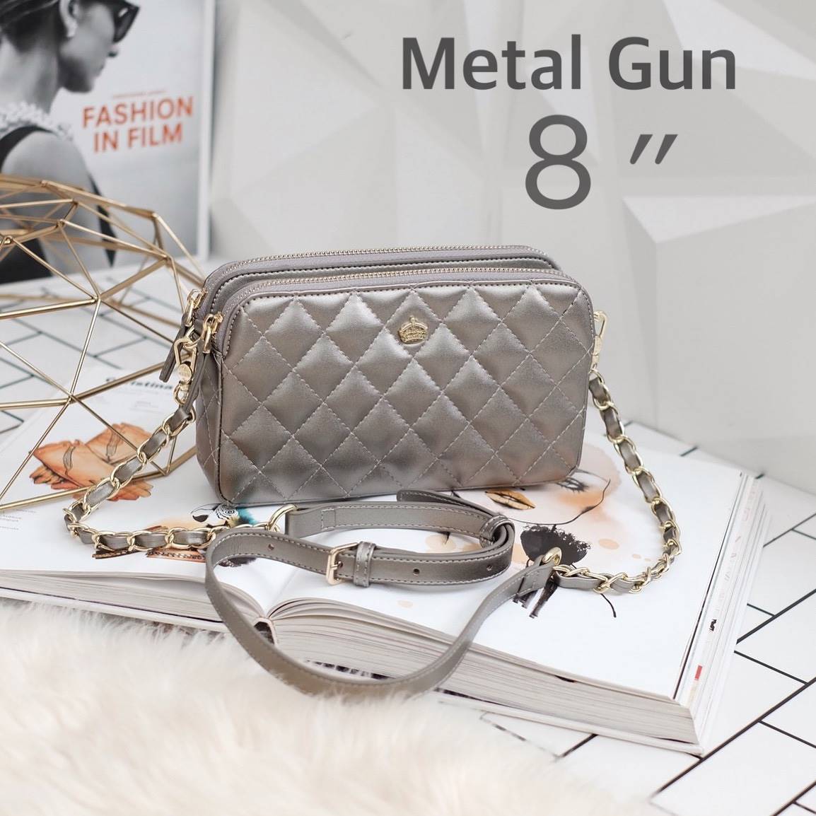 💥รุ่นขายดี มาเพิ่มแล้วค่า KEEP Carla รุ่นขายดีที่สุด ทรงน่ารักที่สุด รอบนี้หนังลายเรียบตัวใหม่ Microfiber สวย ทน กว่าเดิม 👍ตีตารางขึ้น ฟู นิ่ม สวย ดูแพง สะพายได้ทุกวัน เข้ากับชุดง่ายมาก Must have item !! ❤️#กระเป๋าที่มีสีเดียวไม่เคย