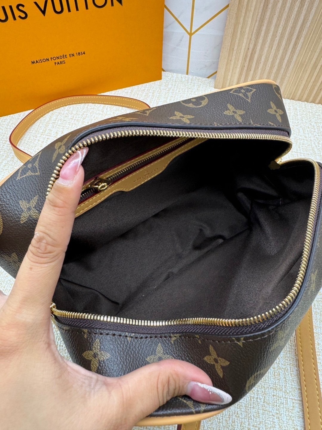 LV Cite 2022 Monogram Canvas Handbags กระเป๋าสะพายรุ่นวินเทจยอดนิยม ไฮคลาสตลอดกาล เกรดออริ 1:1 ใช้งานต่างประเทศได้
