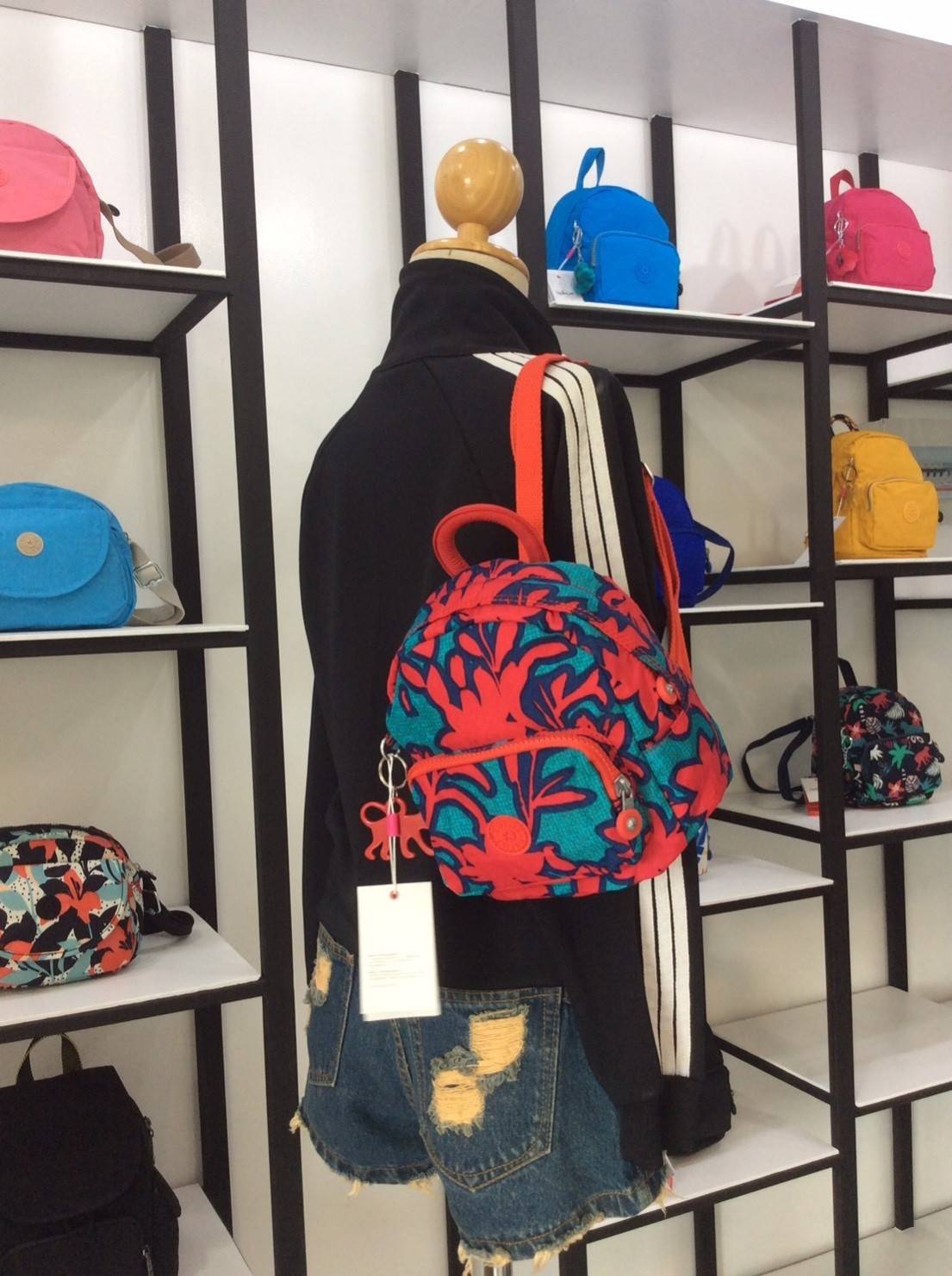 New Arrival!!! Kipling Mini nylon Backpack ( K12673 ) >> กระเป๋าเป้มินิรุ่นใหม่ล่าสุด วัสดุไนล่อนกันน้ำ บุด้วยนวมเพิ่มความนุ่ม เปิดปิดด้วยซิป >>รูปทรงสวย ขนาดกะทัดรัด น้ำหนักเบา สีสันสดใส