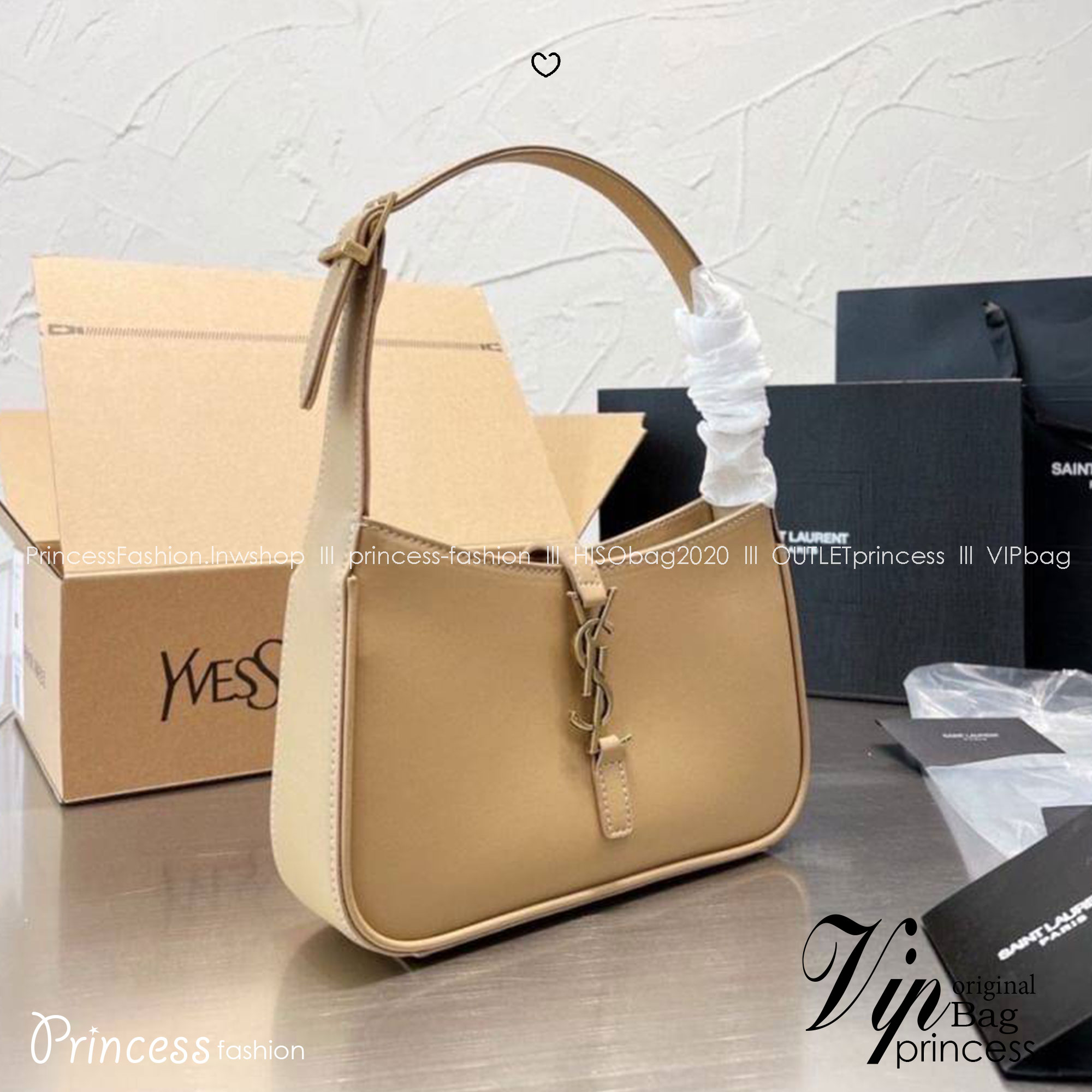 YSL LE 5 À 7 in smooth leather bag / YSL Le 5A7 Hobo Bag กระเป๋าสะพายไหล่ทรงโฮโบกระแสแรงดีไม่มีแผ่ว ใช้งานง่าย สวย เรียบหรู ดูแพงที่แท้ทรู เป็นรุ่นที่สาวๆ ควรมีติดตู้ไว้ รับรองว่าปังมากๆ