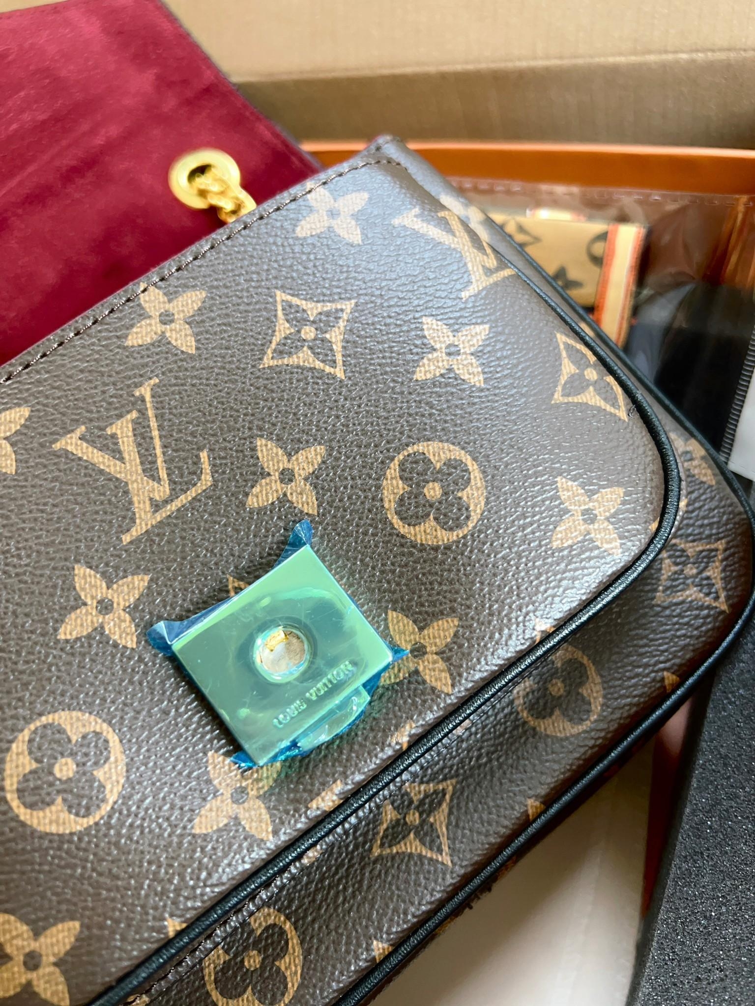 LV Passy Monogram Canvas Bag เซ็ทกระเป๋า พร้อมร่ม และพวงกุญแจ คุ้มที่สุด สินค้ามีจำนวนจำกัด เกรดวีไอพี ไฮเอน