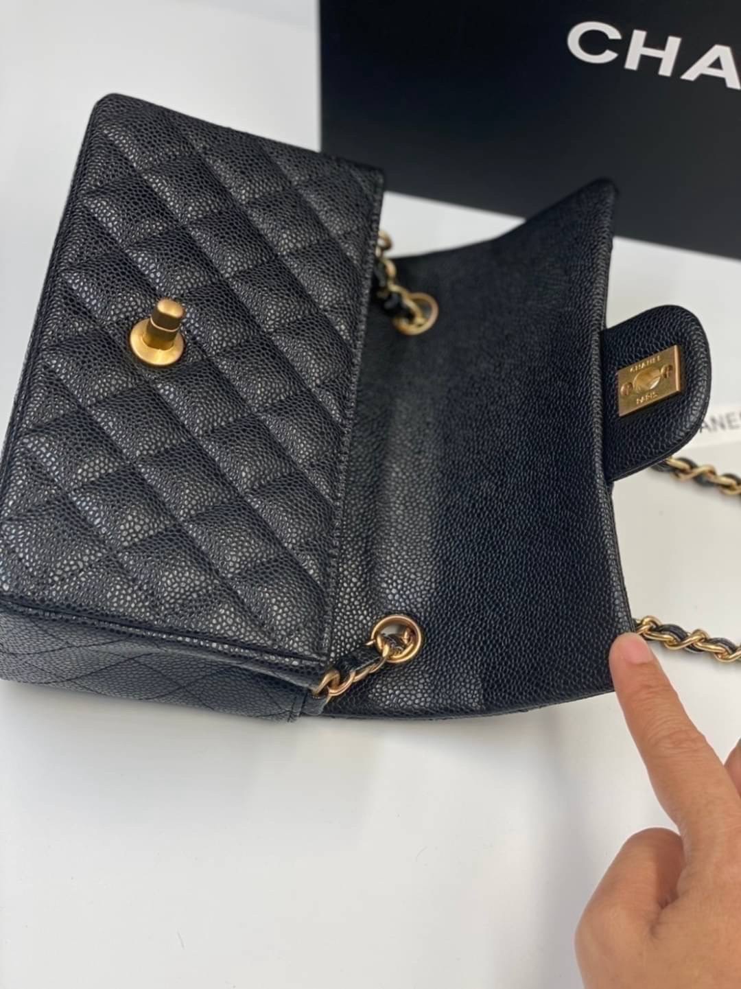 ORI หนังแท้ | Chanel Classic Flap Bag กระเป๋าสะพายรุ่นคลาสสิก สวยหรูอะไหล่สีทองสวยงาม 🤍 เกรดออริจินอล