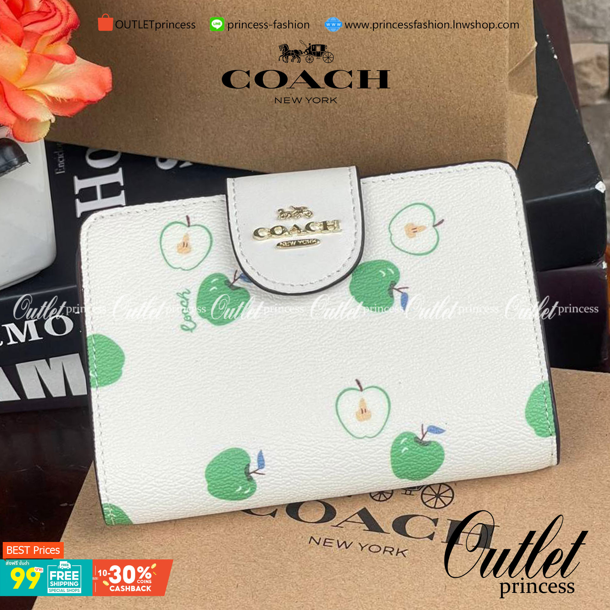 COACH C4117 MEDIUM CORNER ZIP WALLET IN SIGNATURE CANVAS WITH APPLE PRINT ดีไซน์ใหม่ล่าสุด!! คอลเลคชั่นลายพริ้นท์แอปเปิ้ลแดงโดดเด่นบนพื้นลายซิกเนเจอร์ เพิ่มลูกเล่นให้กระเป๋าสตางค์ของคุณ กระเป๋าสตางค์ใบกลาง ขนาดกำลังเหมาะมือ วัสดุหนังแคนวาส ดูแลรักษาง่าย ม