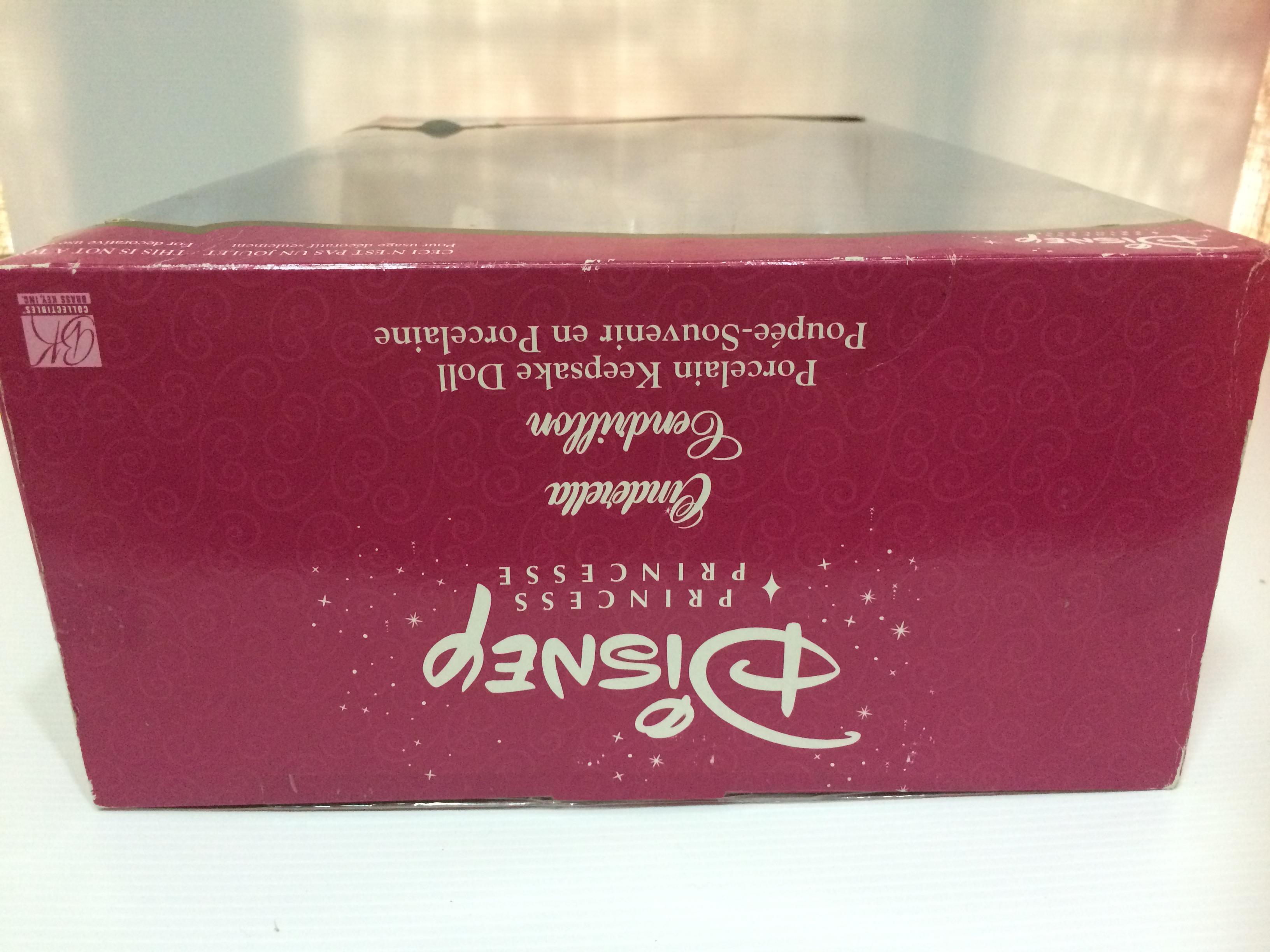 Disney Princess Cinderella Porcelain Keepsake Doll ตุ๊กตากระเบื้องซินเดอร์เรลล่า สูง 16 นิ้วค่ะ