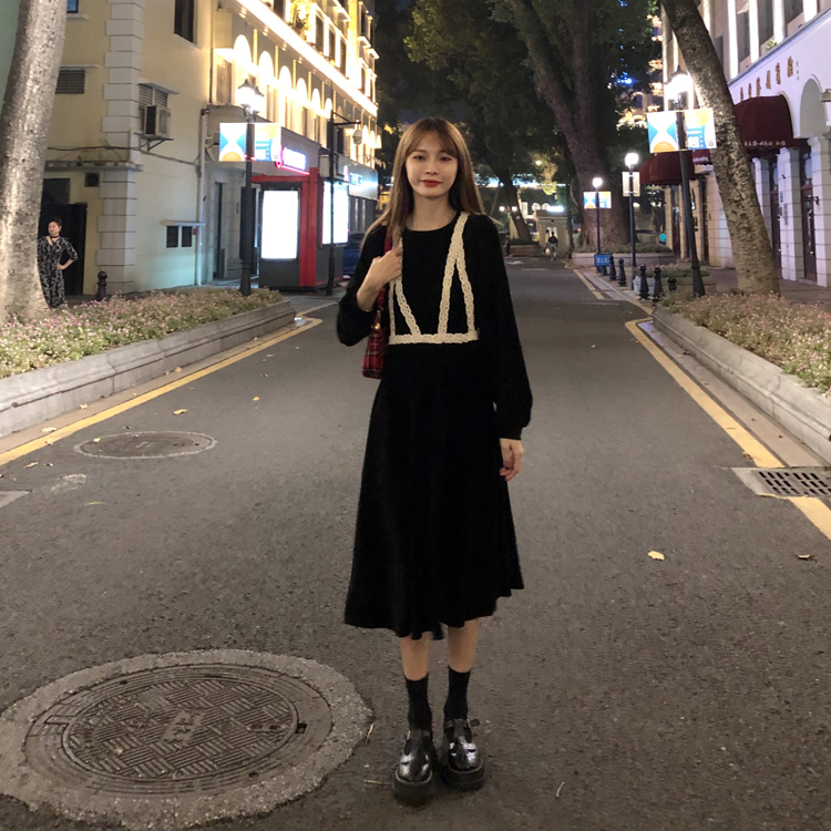 พร้อมส่ง 🍂 Black Stella dress เดรสแขนยาวแต่งลูกไม้ (IN31954)