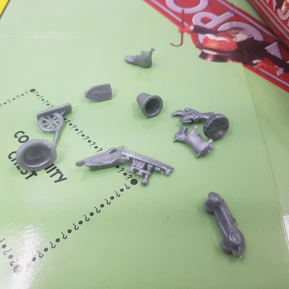 เกมเศรษฐีโมโนโพลี่สำหรับ8คนเล่น (Monopoly) กระดานขนาด 39x39 cm.