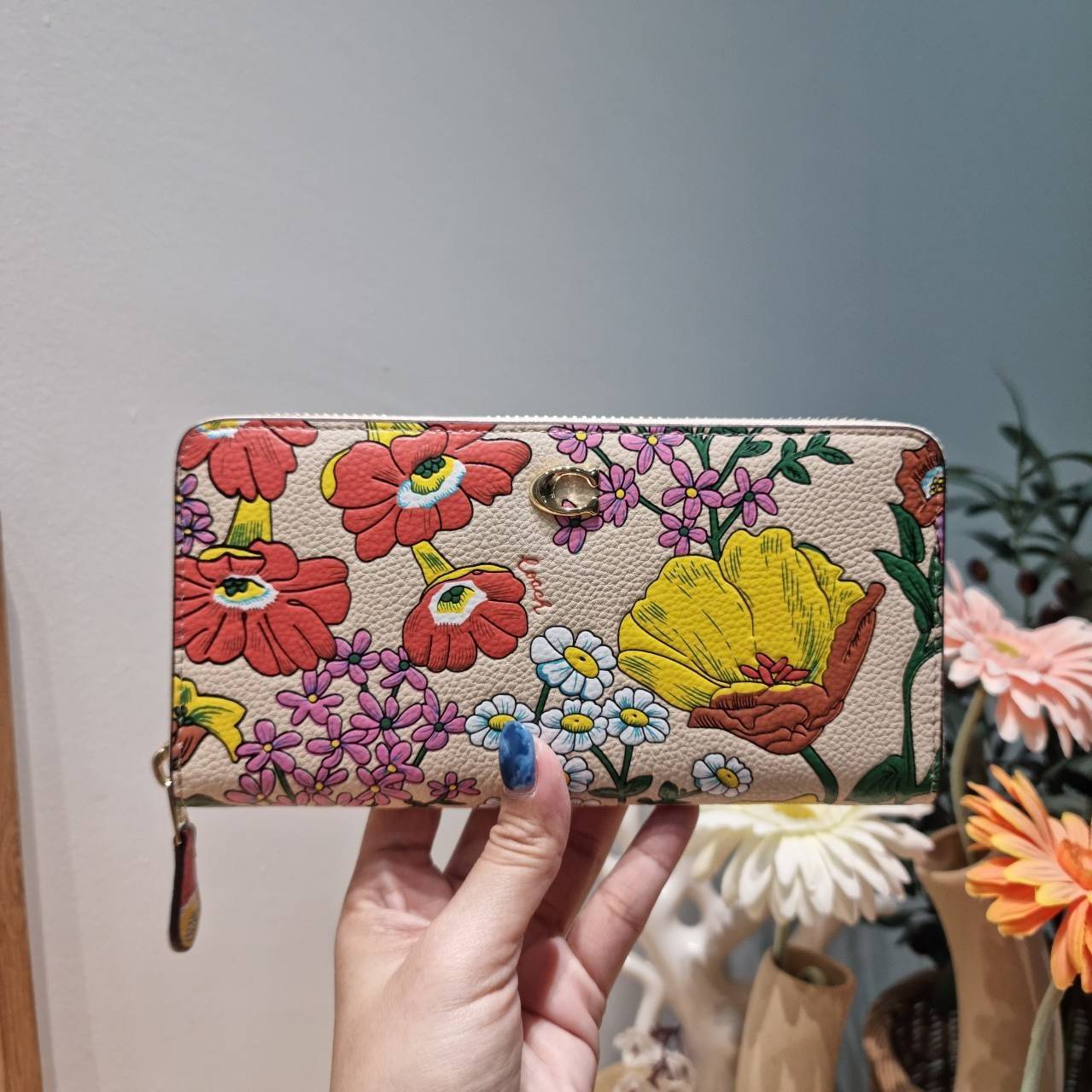 COACH LONG ZIP AROUND WALLET WITH FLORAL PRINT CJ373 / CR930 กระเป๋าสตางค์ใบยาวลายดอกไม้สดใส เกรดท็อปออริ เกรดดีสุด สลับแท้ 1:1 ใช้ต่างประเทศได้