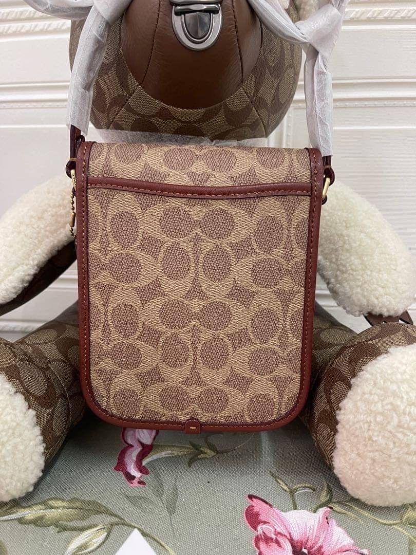 COACH TALL STUDIO CROSSBODY IN SIGNATURE CANVAS พร้อมส่งที่ไทย ภาพสินค้าถ่ายจากงานขายจริง ใช้งานต่างประเทศได้