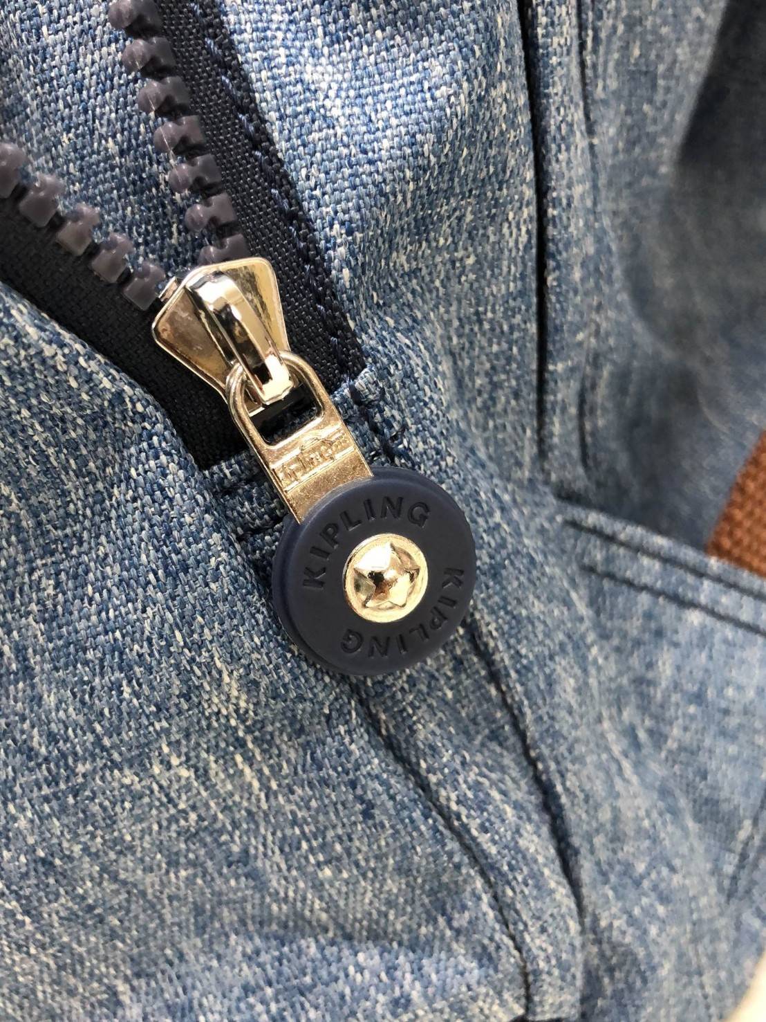 New arrival !!! Kipling Emoji Adaven Backpack Bag 2018 (Kipling Factory OEM HK) k70079 Limited edition emoji พร้อมส่งที่ไทยค่ะ กระเป๋าสะพายหลัง วัสดุ cotton+ polyester อย่างดี