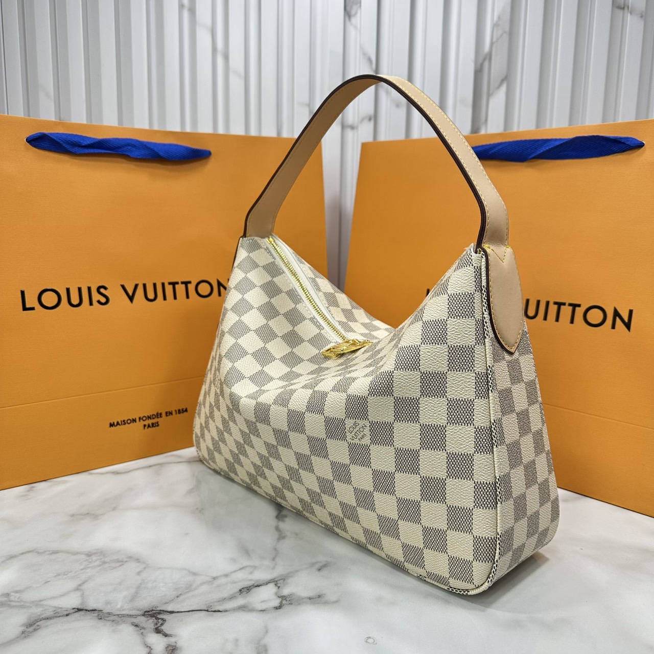 ORI หนังแท้ | LV Slouchy MM Damier Azur PM ใหม่ล่าสุด กระเป๋าโฮโบทรงสวยที่ใครๆก็ต้องมี ด้วยรูปทรงคลาสสิคและใช้งานง่าย สะพายสะดวกด้วยหูสะพายในตัว สวยดูลัคชู