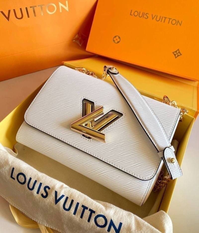 VIP 】หนังแท้ LOUIS VUITTON Epi Twist Shoulder Bag MM 4 สี พร้อมส่งที่ไทย