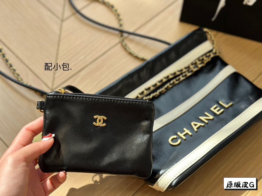 CHANEL 22 shoulder hobo tote / Chanel 22 Mini Handbag กระเป๋าโฮโบทรงโท้ทมินิ สีใหม่ทูโทนตัดขาวดำ เกรดออริ สลับแท้ 1:1 ใช้งานต่างประเทศได้