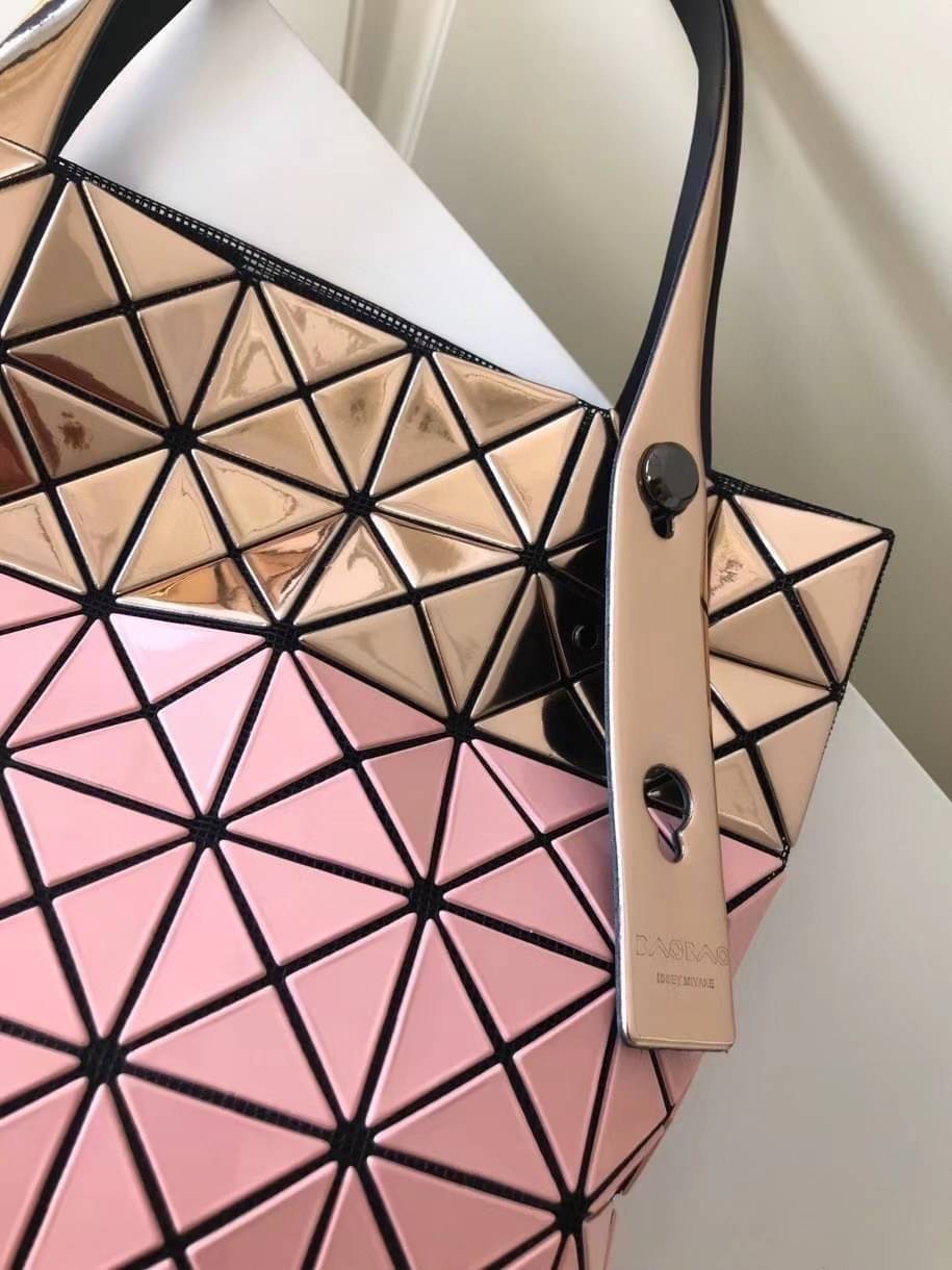 พรีเมี่ยมกิ๊ฟแท้ 100% 】ISSEY MIYAKE BAOBAO PLATINUM COLLR