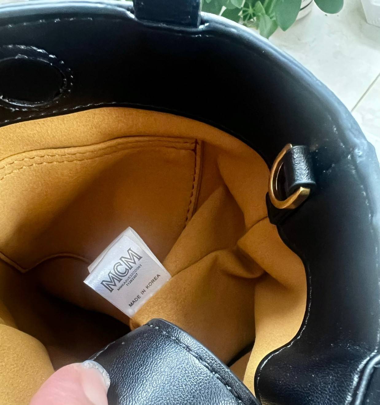 M.C.M AREN BUCKET TOTE IN VISETOS กระเป๋าทรงบัคเก็ต ขนาดกำลังสวย ไอเท็มใหม่ เกรดท็อปออริ 1:1 สลับแท้