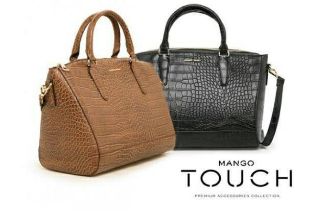 Mango touch croc tote bag กระเป๋าสะพายสุดคลาสิค ทรงสุดหรู New Collection ยี่ห้อ MANGO TOUCH แท้ รุ่น Croc Tote Bag วัสดุหนังลายปั๊ม หนังจระเข้ ตั้งอยู่ทรงสวย อะไหล่ทองทั้งใบออกแบบหนังแบนเวลาวาง แต่งให้หรู ด้วยอะไหล่ทอง ทั้งใบ มาพร้อมสายสะพายยาวปรับได้ค่ะ 