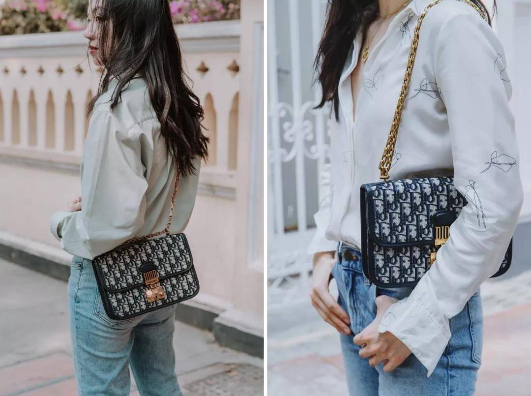 DIOR CD ADDICT FLAP BAG กระเป๋าสะพายดีไซน์คลาสสิค สวยผู้ดี โดดเด่นด้วยโลโก้และอะไหล่ตัวล็อคสีทอง เพิ่มดีเทลความหรูขึ้นไปอีก วัสดุผ้าแคนวาสทอลวดลายเอกลักษณ์ ภายในเป็นช่องโล่ง มีช่องซิป สายสะพายโซ่ในตัว ปรับใช้ได้ 2 แบบ สะพายข้าง หรือสะพายโซ่คู่ที่ไหล่ก็สะด