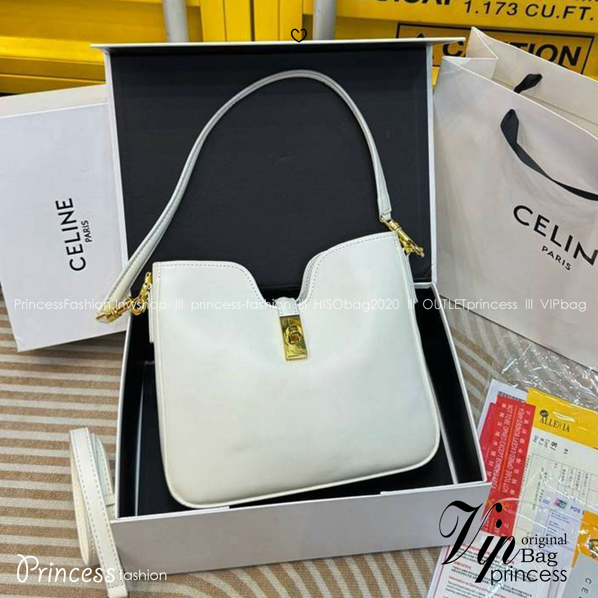 CELINE SMALL CAMILLE 16 SOFT BAG IN SMOOTH LEATHER กระเป๋าทรงโฮโบที่ตัวแม่ตัวมัมใช้กันเยอะสุดๆ ด้วยรูปทรงยอดนิยม สะดวกใช้ด้วยอะไหล่บิดล็อค สีทองสวยโดดเด่น