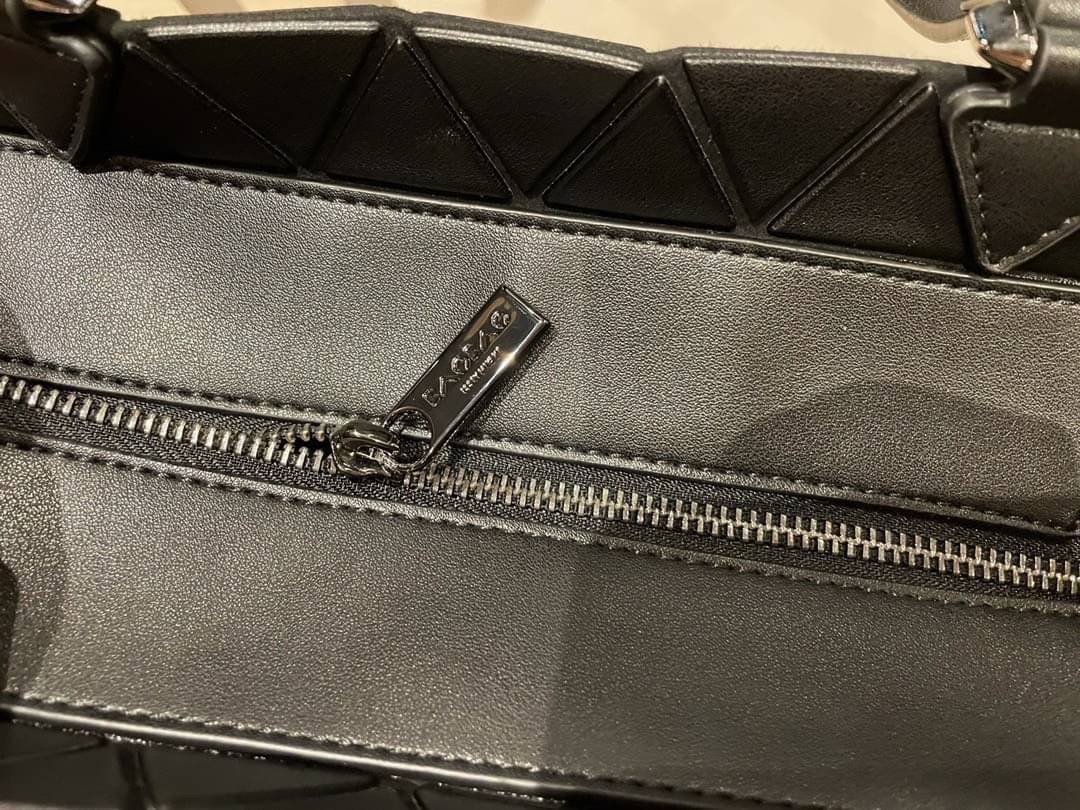 VIP GIFT 】BAOBAO Issey Miyake Crystal Matte Shoulder Bag