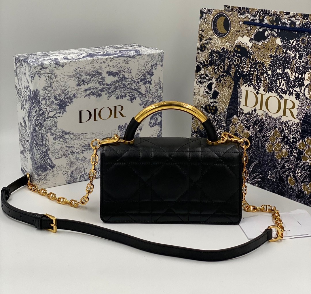 Mini Dior Ange Bag Macrocannage CD clasp with white resin pearl กระเป๋าถือพร้อมสายสะพาย ประดับตัวล็อคมุก สวยงามเหนือกาลเวลา เกรดออริ 1:1 ใช้งานต่างประเทศได้