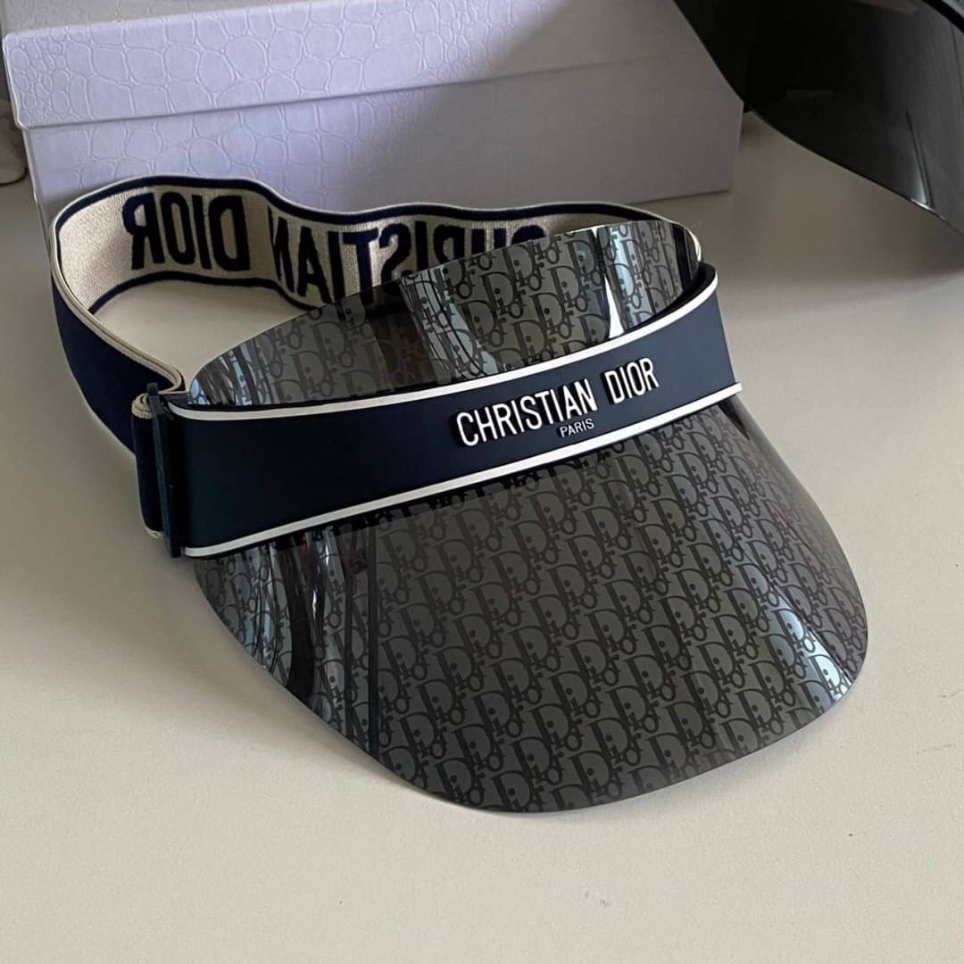 DiorClub V1U Blue Dior Oblique Visor / Dior Sun Visor Cap ภาพสินค้าถ่ายจากงานขายจริงใช้งานต่างประเทศได้