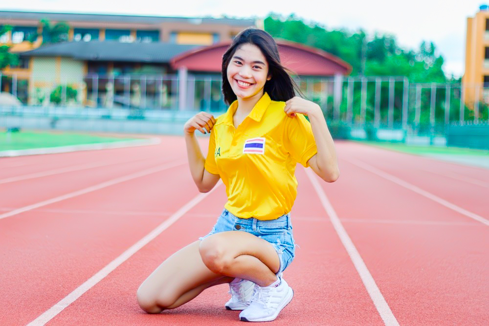เสื้อเหลือง เสื้อกีฬาคอปกTHAILAND สีเหลือง(ผ้ามัน)