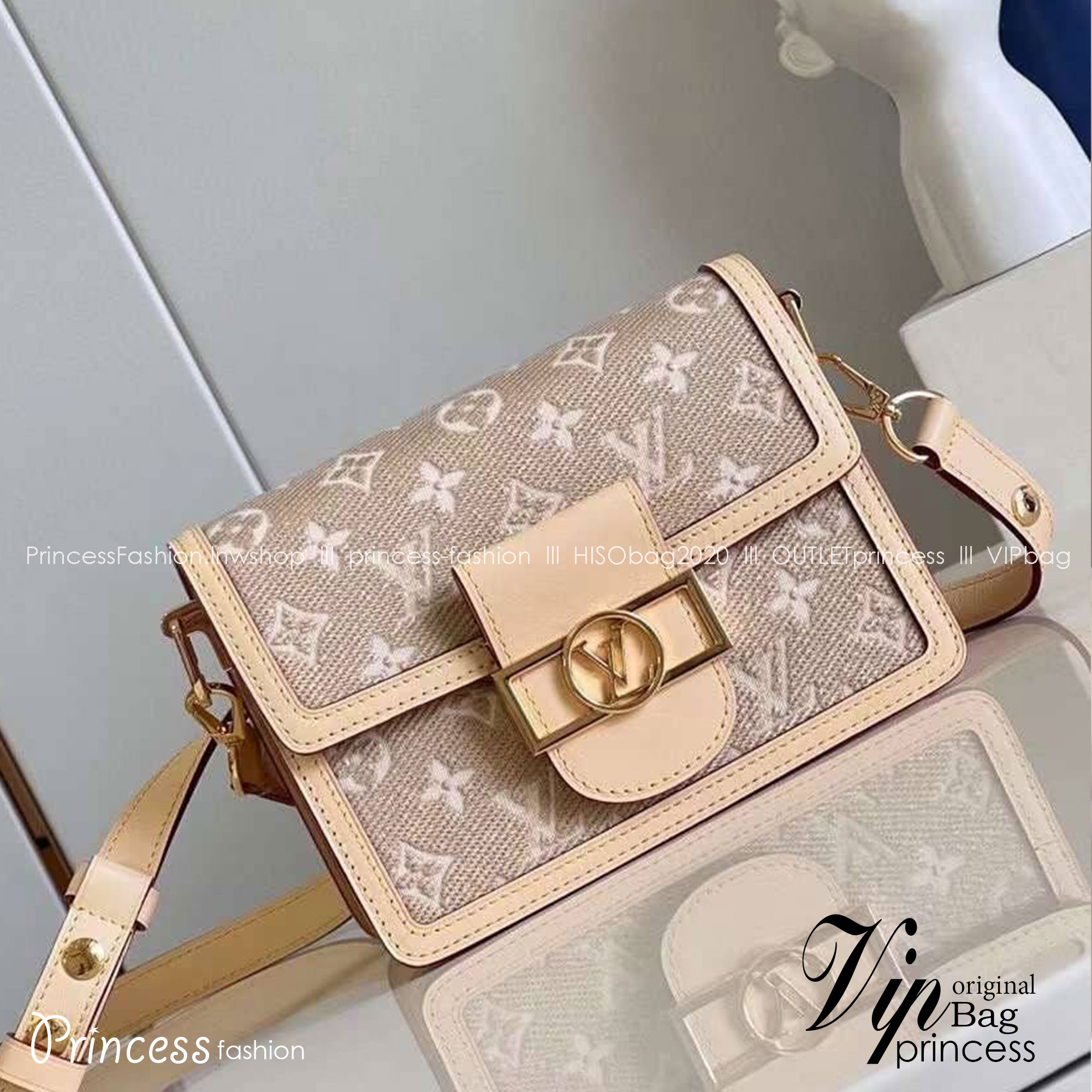 LV Dauphine soft beige Monoglam canvas 25 cm เกรดท็อปออริจินอล มีความละเอียดของเนื้องานมากที่สุด ปราณีตตรงปกทุกใบ ใช้สลับของแท้ได้ ใช้งานต่างประเทศได้ เข้าออกผ่านทุก ตม. สุดยอดเดอะเบสท์ไอเท็ม สวยหรู ผู้ดี หรูหรา ดูแพงมาแต่ไกล