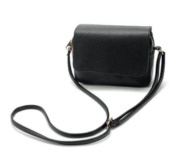 กระเป๋าสะพาย H&M รุ่น cross body bag มี 4 สี : ดำ , ชมพูนู๊ด , เหลือง , มิ้นท์