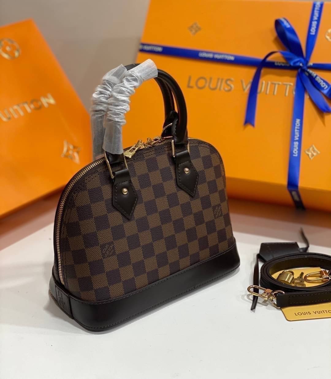 LV Alma BB Damier Ebene Handbag กระเป๋าถือสะพาย เกรดออริ 1:1 ใช้งานต่างประเทศได้