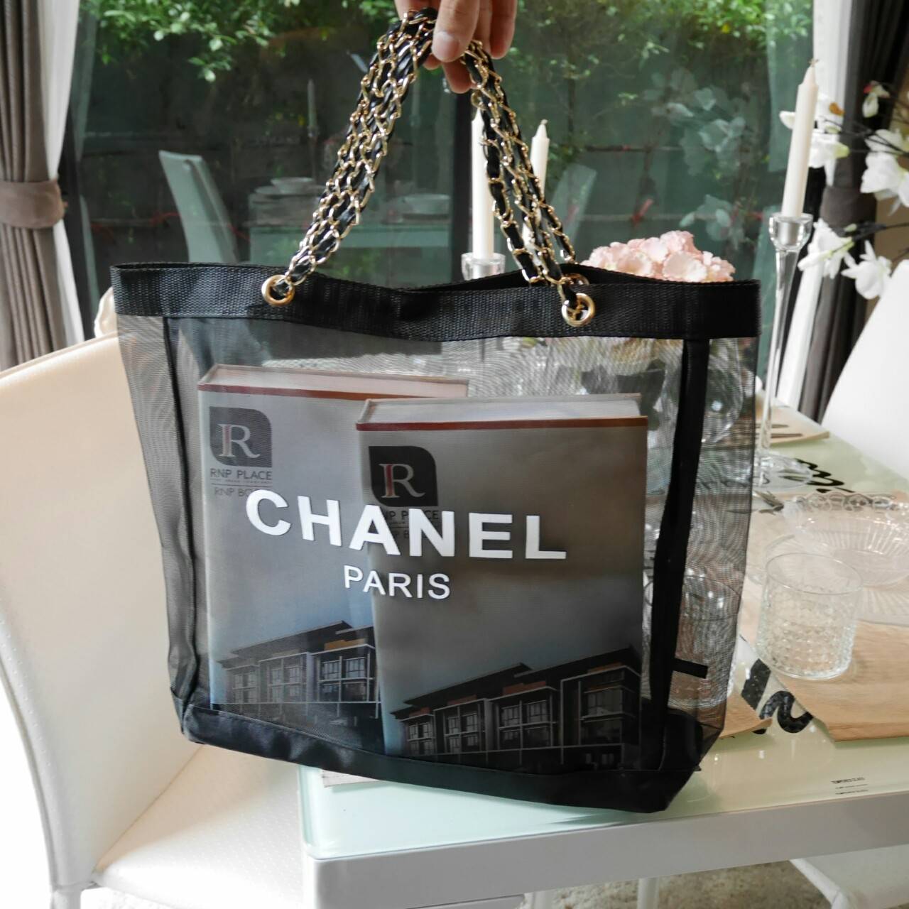 พร้อมส่งความสวยหรู 👠👠 Chanel Shopping Bag With Chain กระเป๋าสะพายใบใหญ่ทรง Shopping Bag Limited Edition พรีเมี่ยมกิ้ฟของแท้นำเข้าจาก Chanel Perfume Counter ของแท้100% (ไม่ใช่งานเลียนแบบ) ใบใหญ่วัสดุ Nylon โปร่ง ♡ ปั้ม CHANEL แบรนด์ส