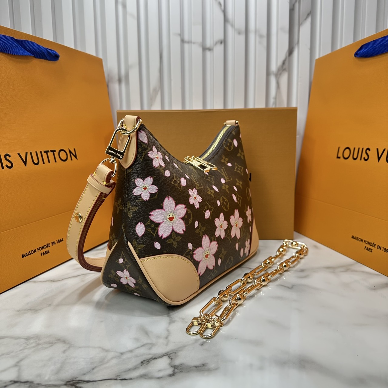 ORI หนังแท้ | คอลใหม่ดอกไม้แสนหวาน LV x TM Cherry Blossom bag กระเป๋าสะพายดีไซน์คลาสสิครุ่นสุดปัง ปรับลุคให้มีชีวิตชีวาด้วยลายดอกไม้เชอรี่บลอสซั่ม คอลใหม่สุดเอ็กซ์คลูซีฟ