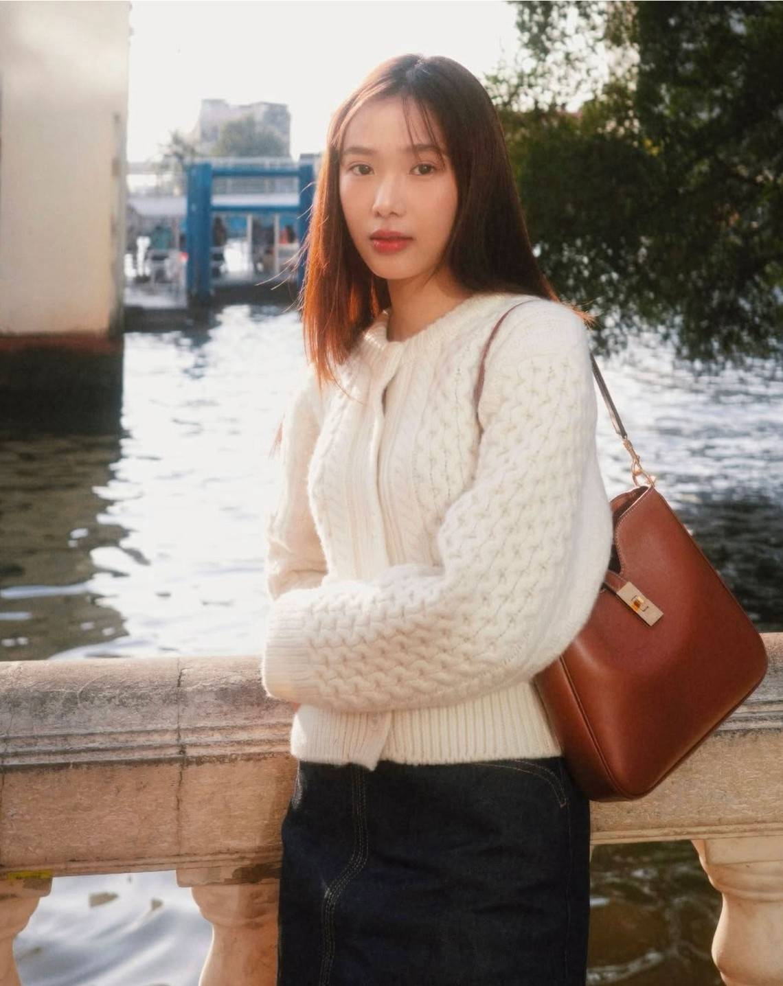 CELINE small camille soft bag มาแรงมาก! กับกระเป๋าที่ตัวแม่ใช้กันเยอะสุดๆ แม่ชมเอย อินฟลูดังๆมีใช้กันครบ ด้วยรูปทรงยอดนิยม