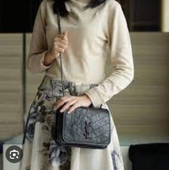 YSL Mini Niki Chain Bag กระเป๋าสะพายทรงคลาสสิคสุดฮอต ขนาดเล็กน่ารักใช้งานง่าย หนังยับลายวินเทจได้ลุคเท่ๆ คูลๆ
