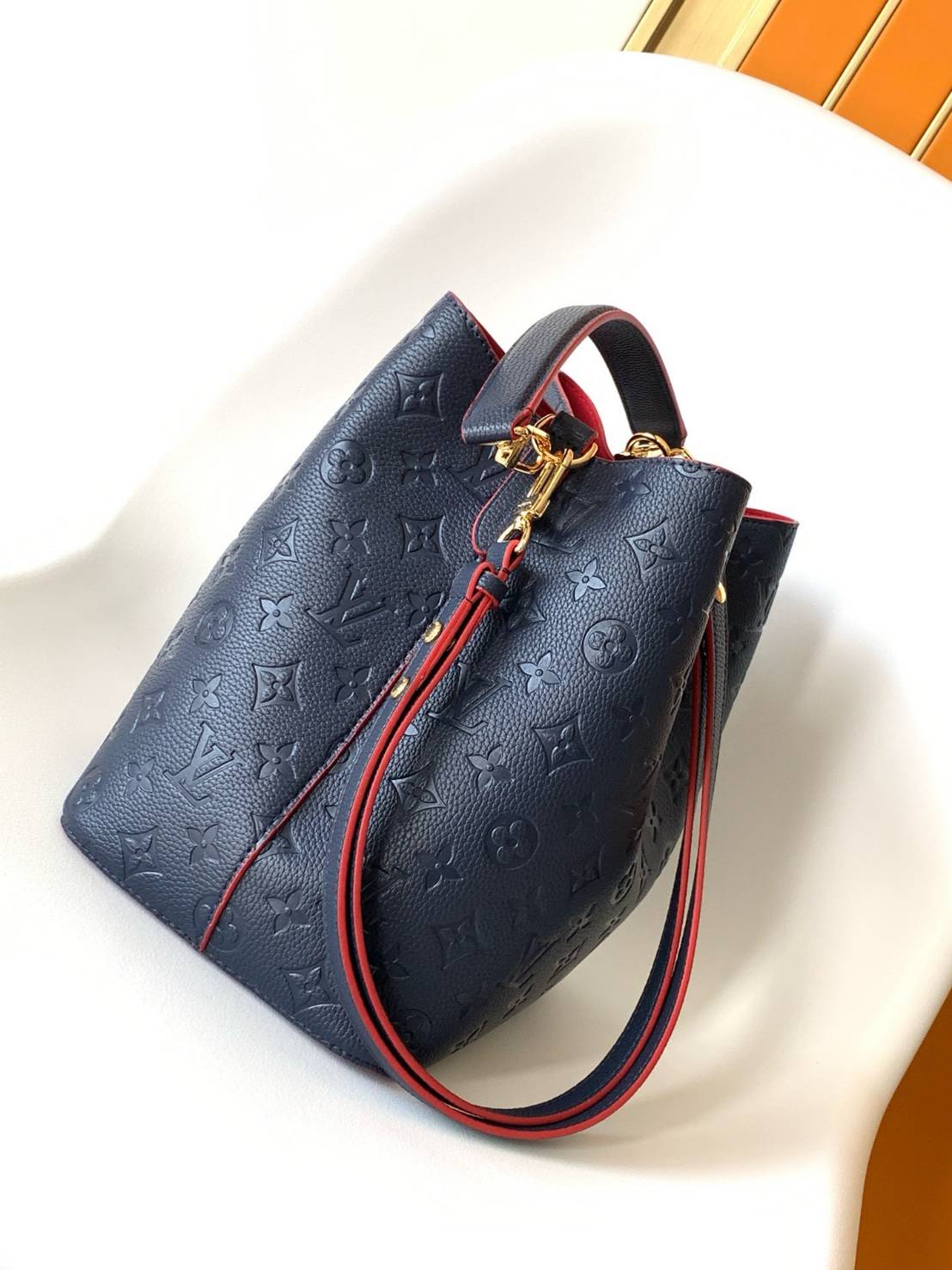 เกรดเทพ Top ORI | LV NeoNoe MM bag Monogram Empreinte กระเป๋าทรงบัคเก็ตขนมจีบนีโอโนเอ้ หนังแท้ปั้มลายโมโนแกรมคมชัดเกรดดีสุด 🤍 เกรดเทพออริจินอล สลับแท้ 1:1