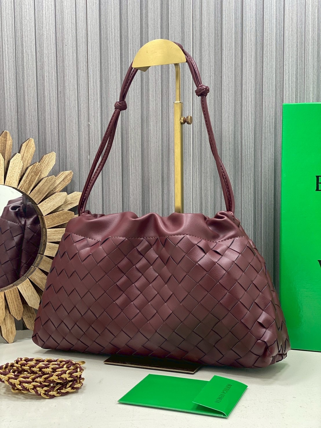 ORI หนังแท้ | Bottega Veneta Dustbag Notte Bag / Bottega Hobo Bag กระเป๋าสะพายดีไซน์สานเป็นเอกลักษณ์ เรียบง่ายไฮคลาส เชือกผูก พร้อมสายสะพายโซ่