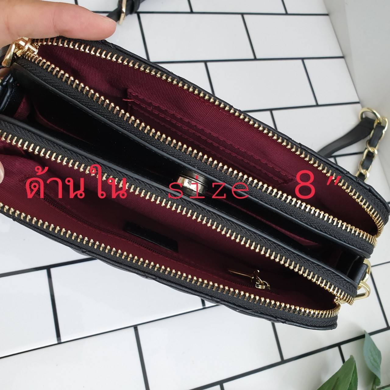 รุ่นขายดี มาเพิ่มแล้วค่า KEEP Carla รุ่นขายดีที่สุด ทรงน่ารักที่สุด รอบนี้หนังลายเรียบตัวใหม่ Microfiber สวย ทน กว่าเดิม 👍ตีตารางขึ้น ฟู นิ่ม สวย ดูแพง สะพายได้ทุกวัน เข้ากับชุดง่ายมาก Must have item !! ❤️#กระเป๋าที่มีสีเดียวไม่เคยพอ Ƕ