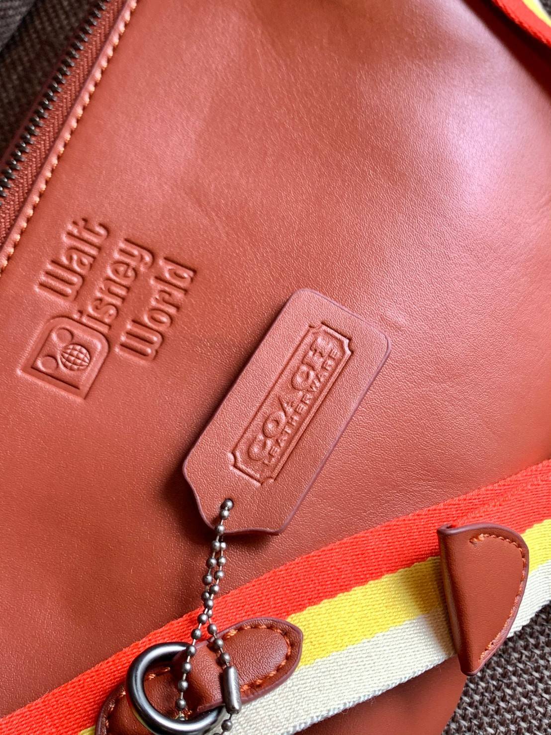 การ์ตูนน่ารักๆ งานปักเน้นๆ สวยงามมากๆค่ะ COACH X DISNEY LEAGUE BELT BAG IN SIGNATURE TEXTILE JACQUARD WITH MICKEY MOUSE AND FRIEND EMBROIDERY ((C8491)) 🌍พร้อมส่งค่ะ! ใช้ได้ทั้งหญิงและชาย